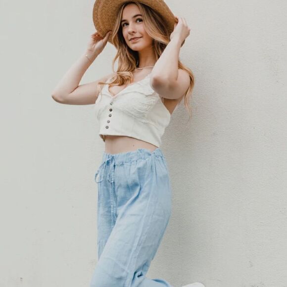 NWT Free People Have My Heart Tank White Cropped Lace Button Front Key Hole - Picture 11 of 12